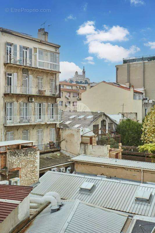 Appartement à MARSEILLE-6E