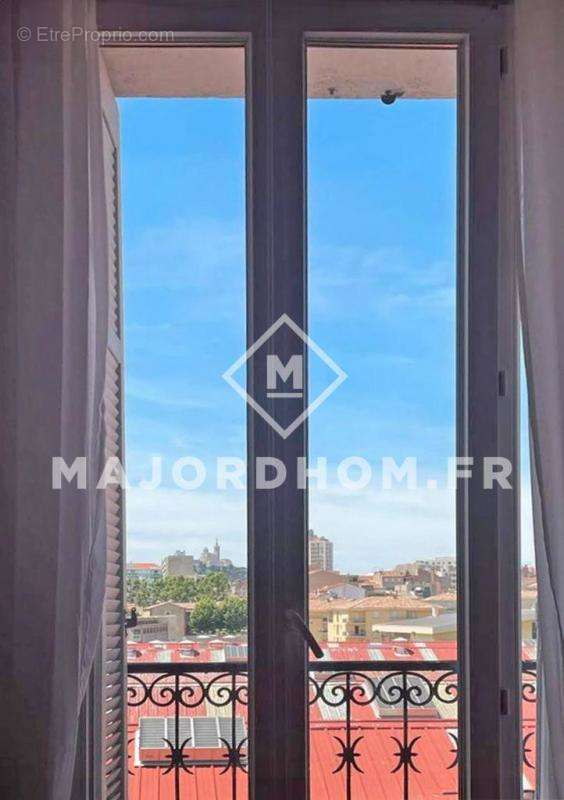 Appartement à MARSEILLE-5E