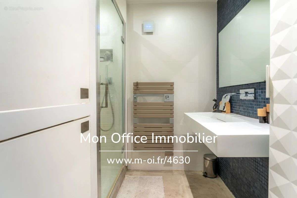 Appartement à MARSEILLE-1E