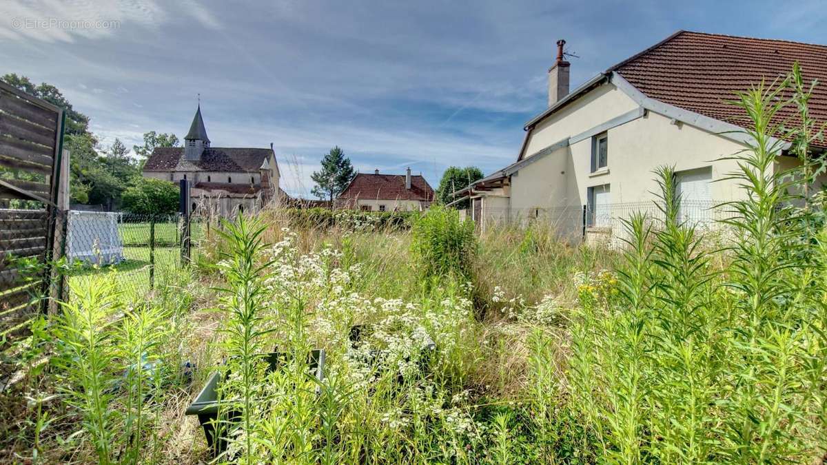 Maison à SAINT-SAUVEUR