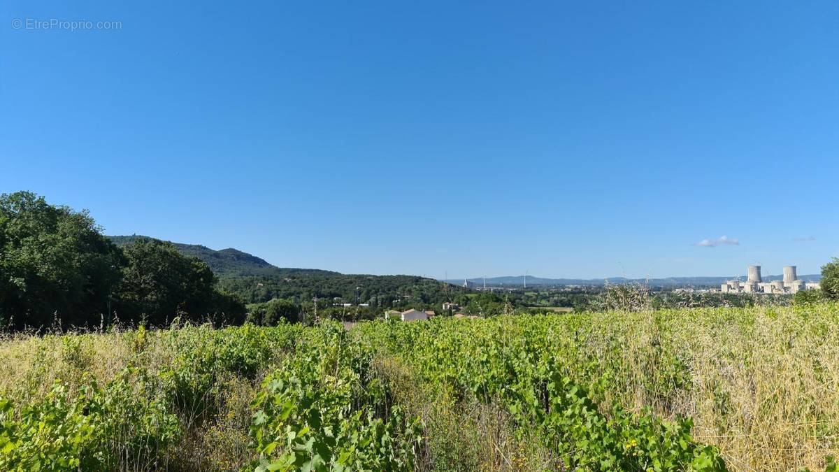 Terrain à SAINT-PAUL-TROIS-CHATEAUX