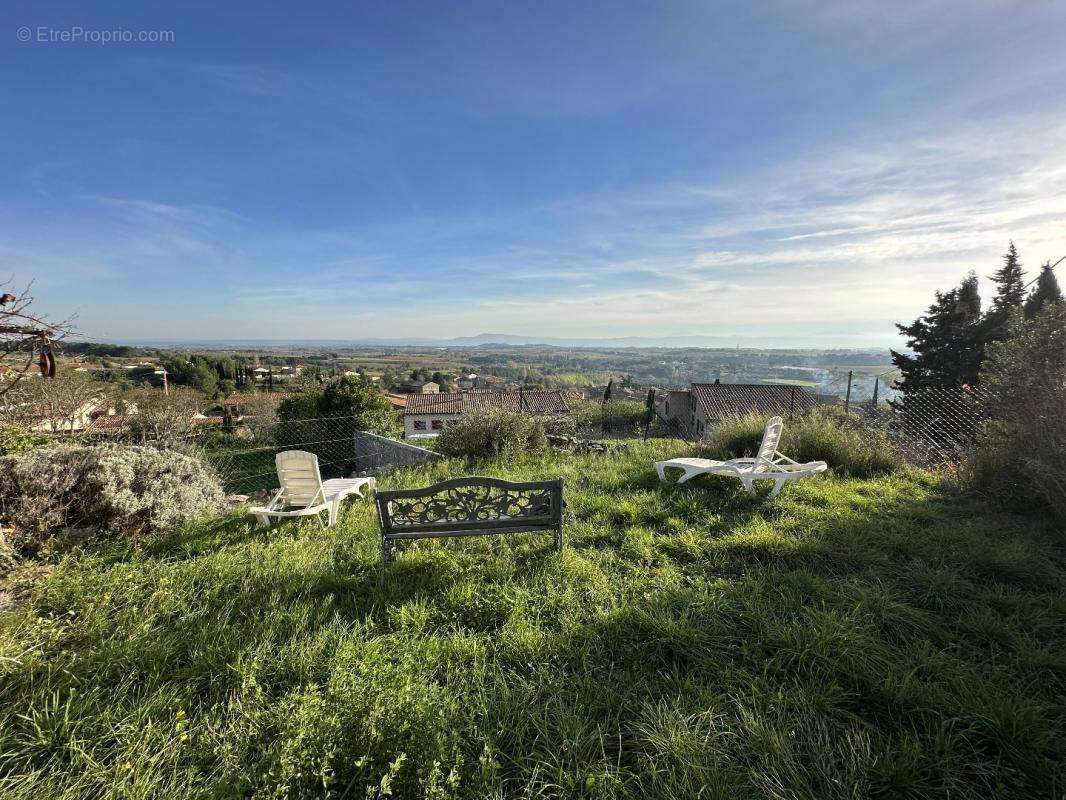 Terrain à CAUNES-MINERVOIS