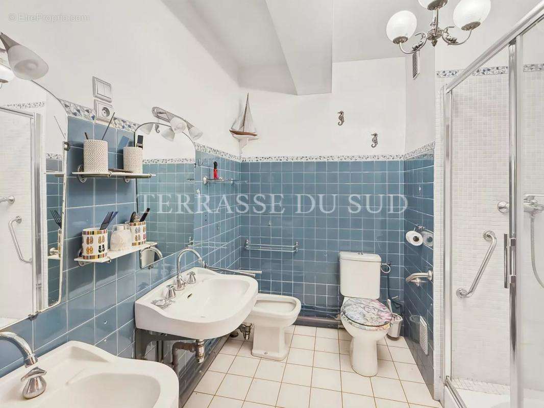 Appartement à MARSEILLE-7E