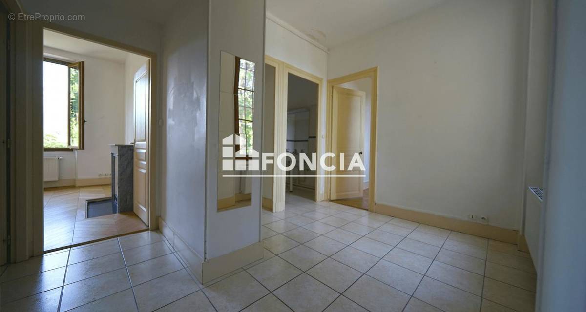 Appartement à VARCES-ALLIERES-ET-RISSET