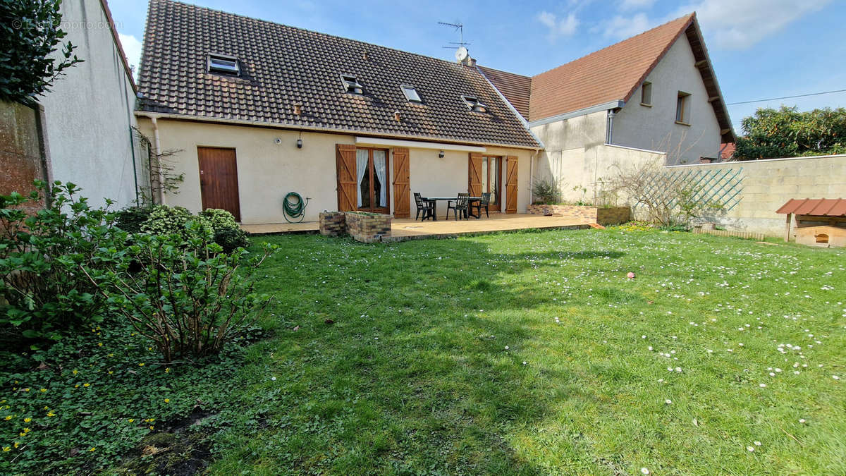 Maison à LOUVRES