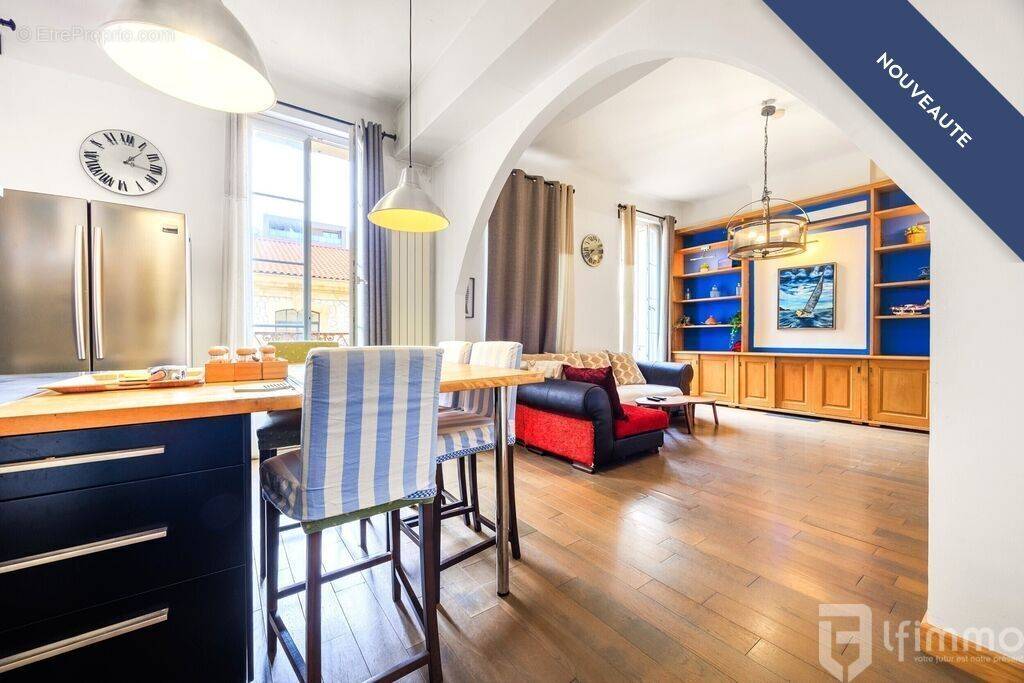 Appartement à MARSEILLE-2E