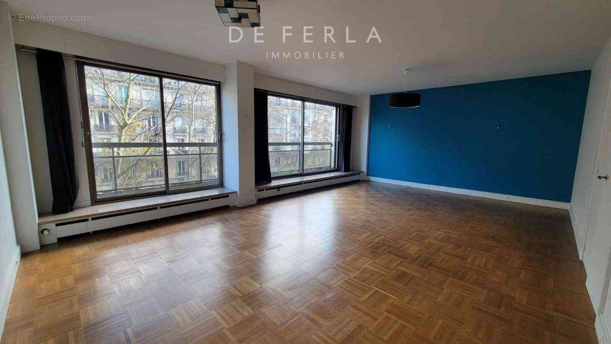 Appartement à PARIS-7E