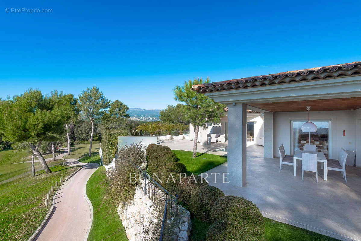 Maison à MOUGINS