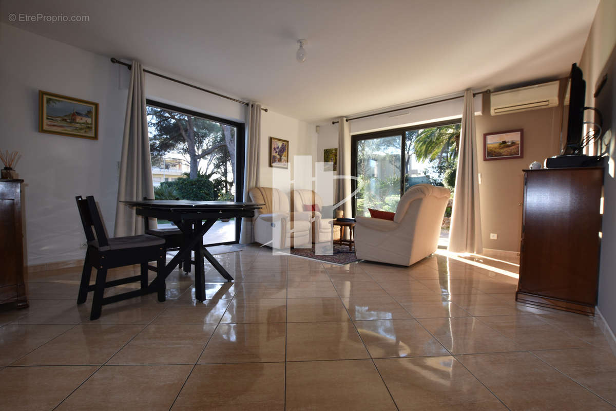 Appartement à SAINT-RAPHAEL