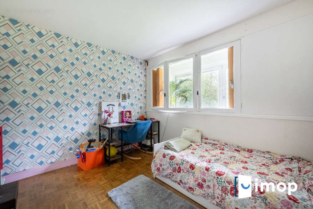 Appartement à VERNEUIL-SUR-SEINE