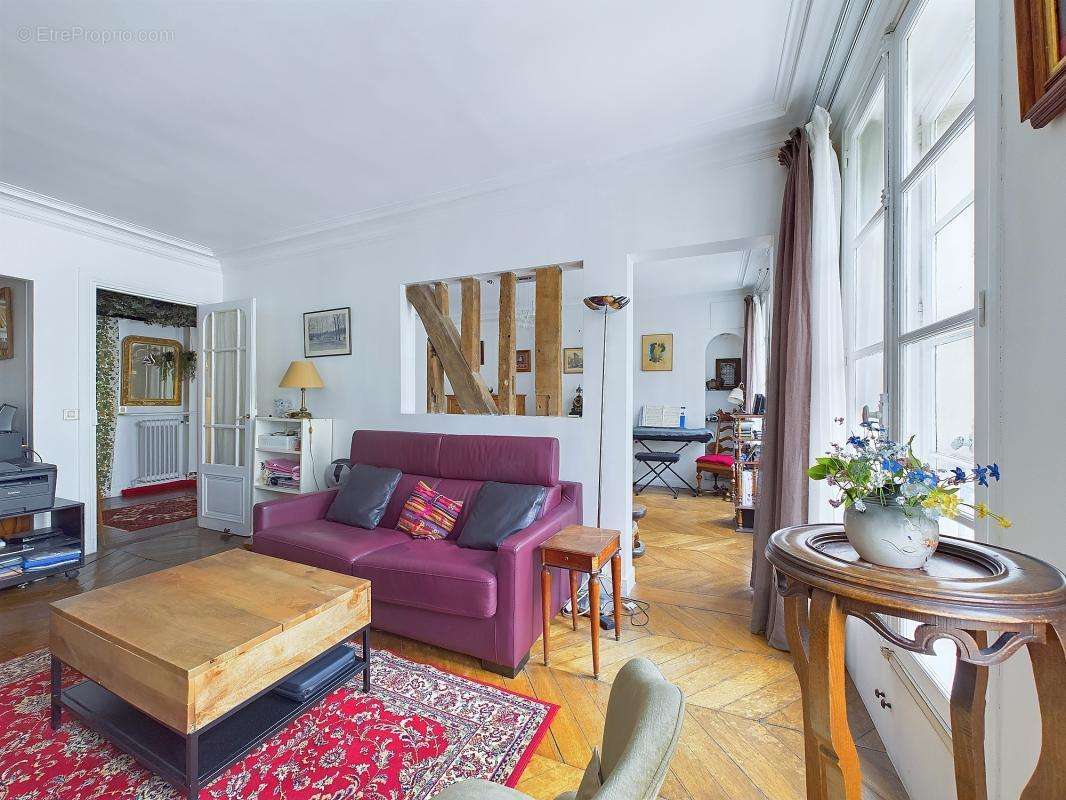 Appartement à PARIS-10E