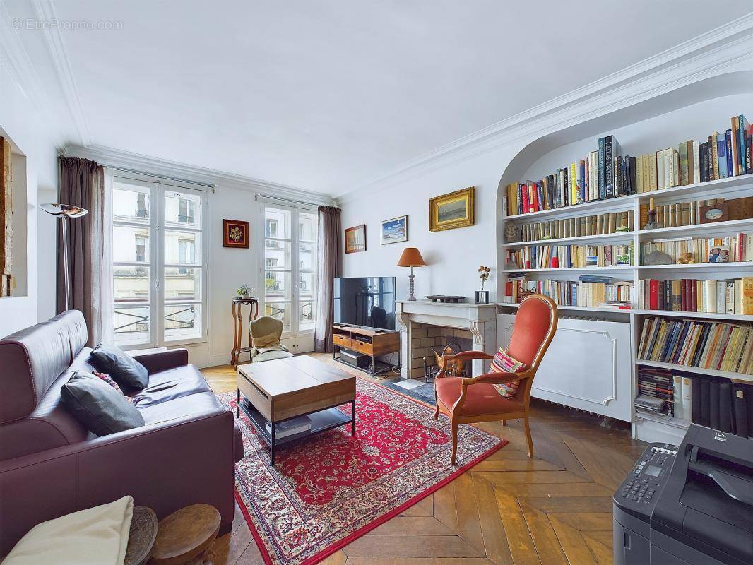 Appartement à PARIS-10E