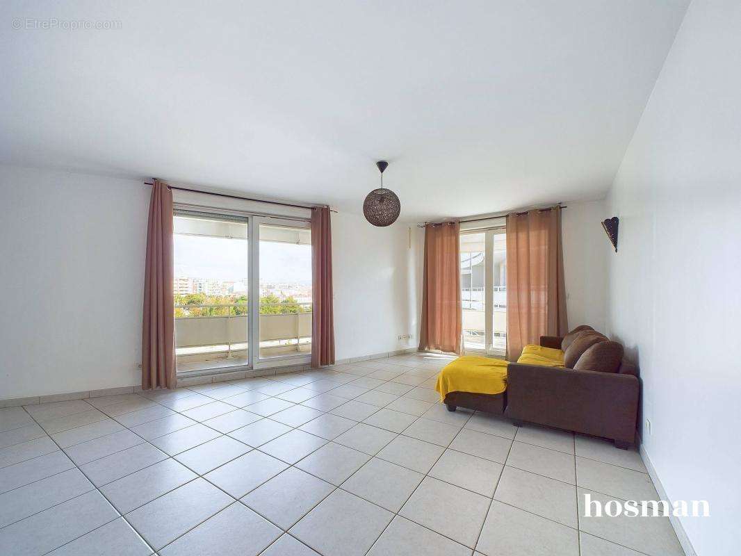 Appartement à MARSEILLE-8E