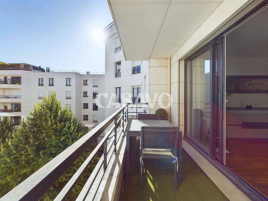 Appartement à LEVALLOIS-PERRET