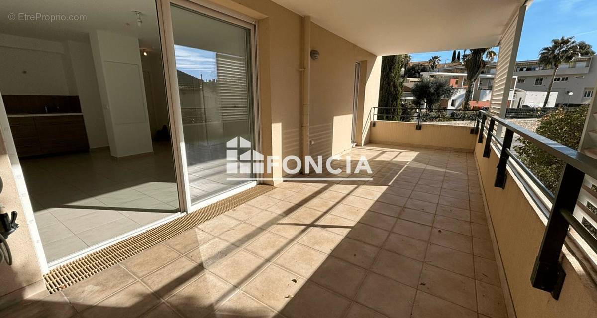 Appartement à HYERES