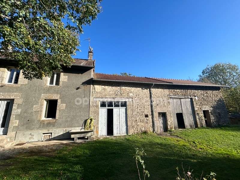 Maison à SAINT-LEGER-LA-MONTAGNE