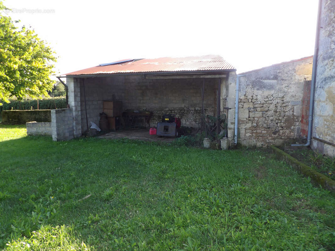 Maison à SAINT-SAVINIEN