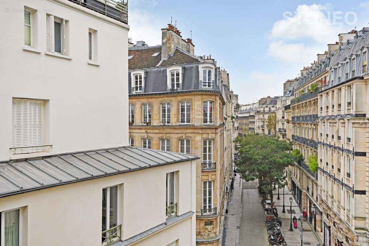 Appartement à PARIS-2E