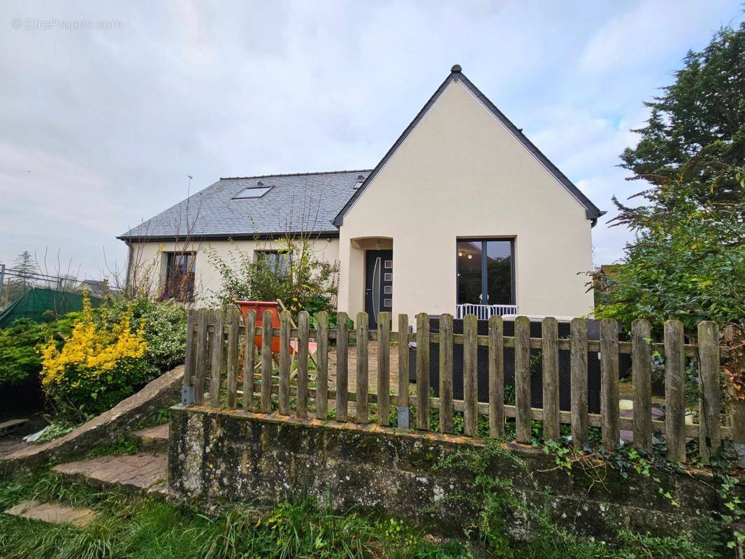 Maison à VALLON-SUR-GEE