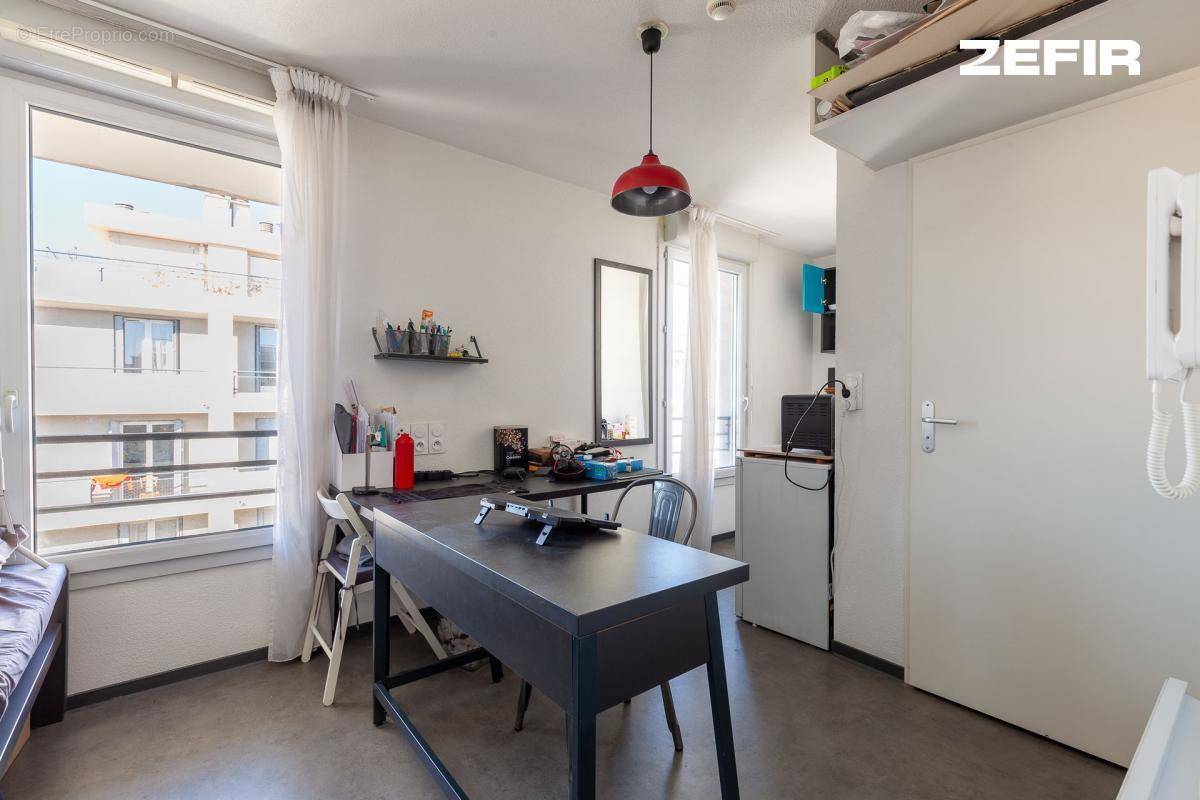 Appartement à MARSEILLE-3E