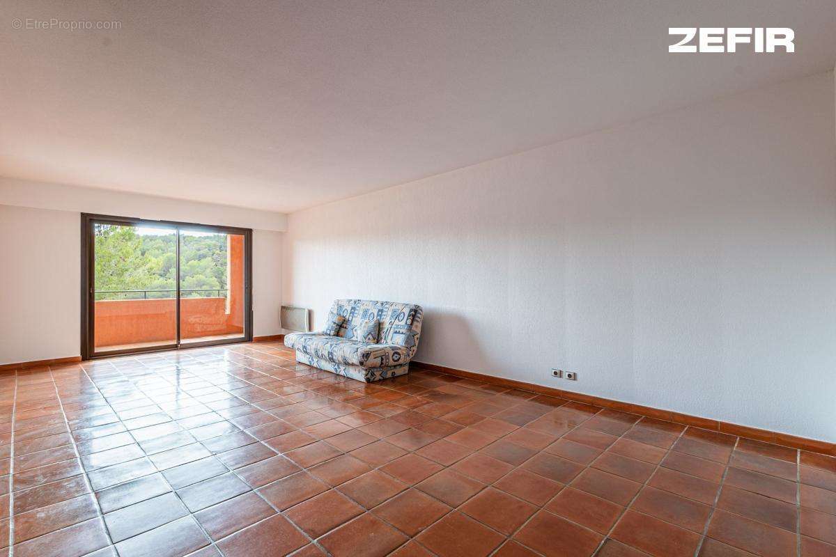 Appartement à MOUGINS