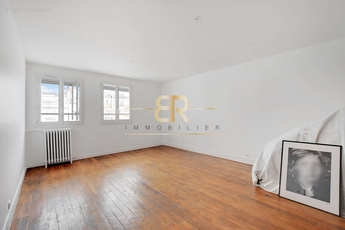 Appartement à PARIS-9E