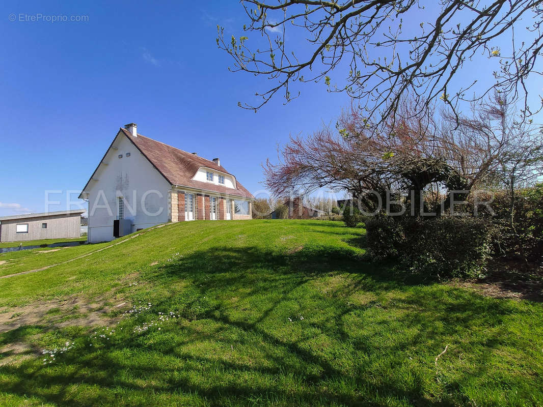 Maison à LES MOITIERS-D&#039;ALLONNE