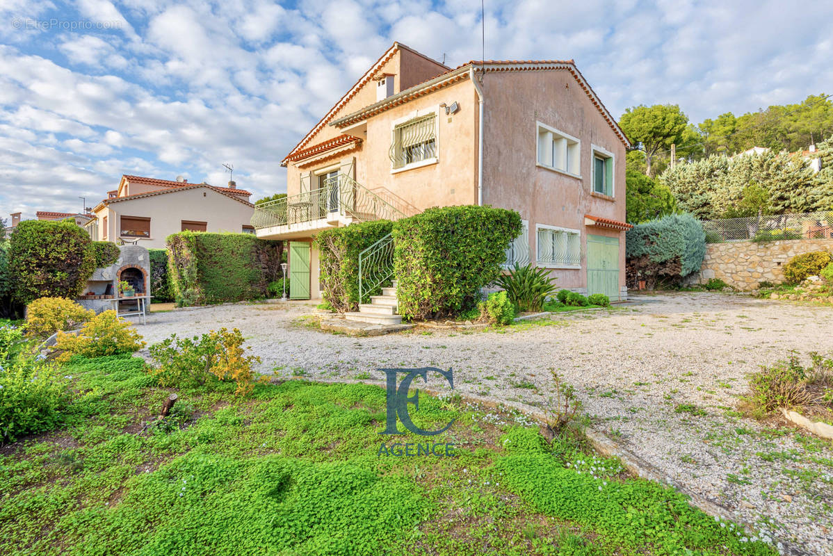 Maison à SIX-FOURS-LES-PLAGES