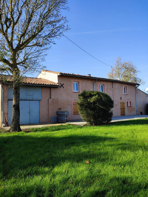 Maison à TREBONS-SUR-LA-GRASSE