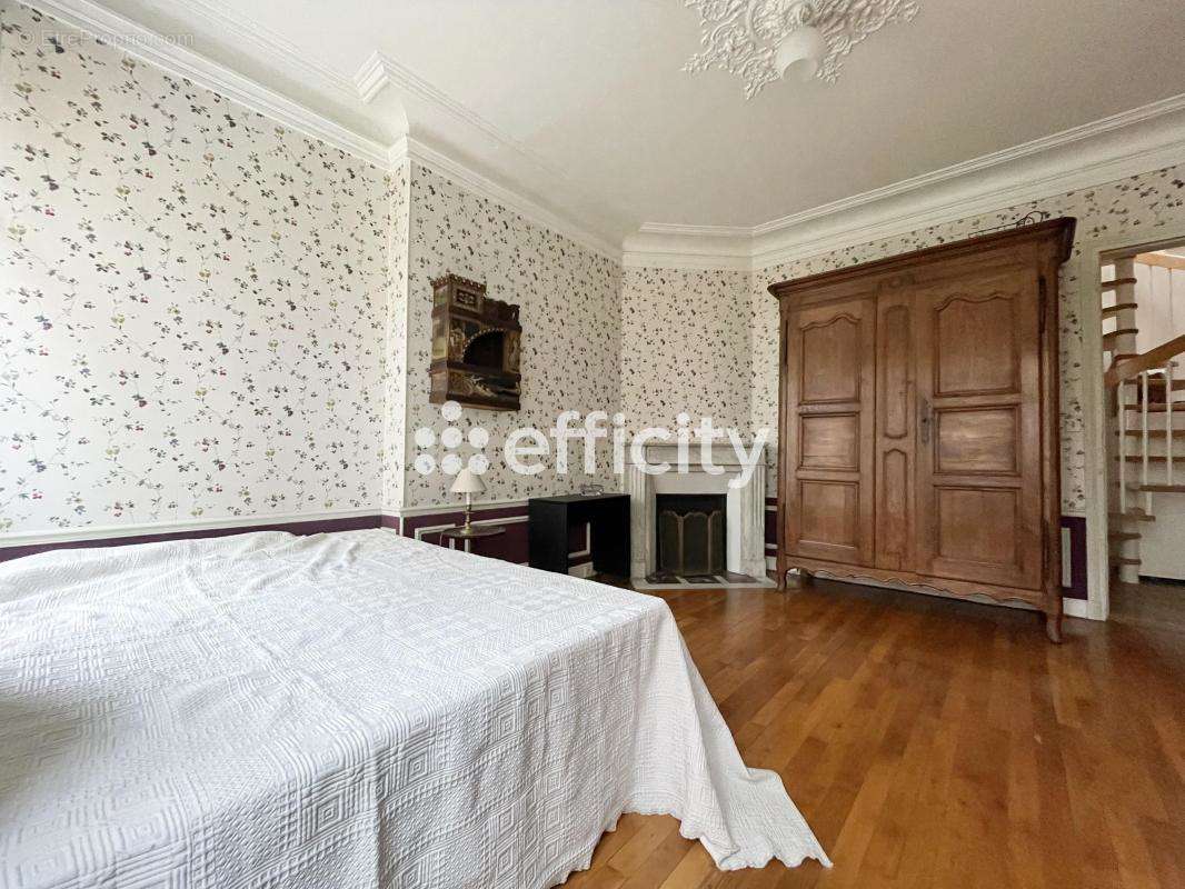 Appartement à PARIS-12E