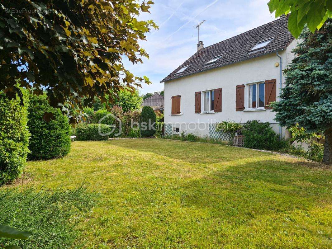 Maison à MORIGNY-CHAMPIGNY