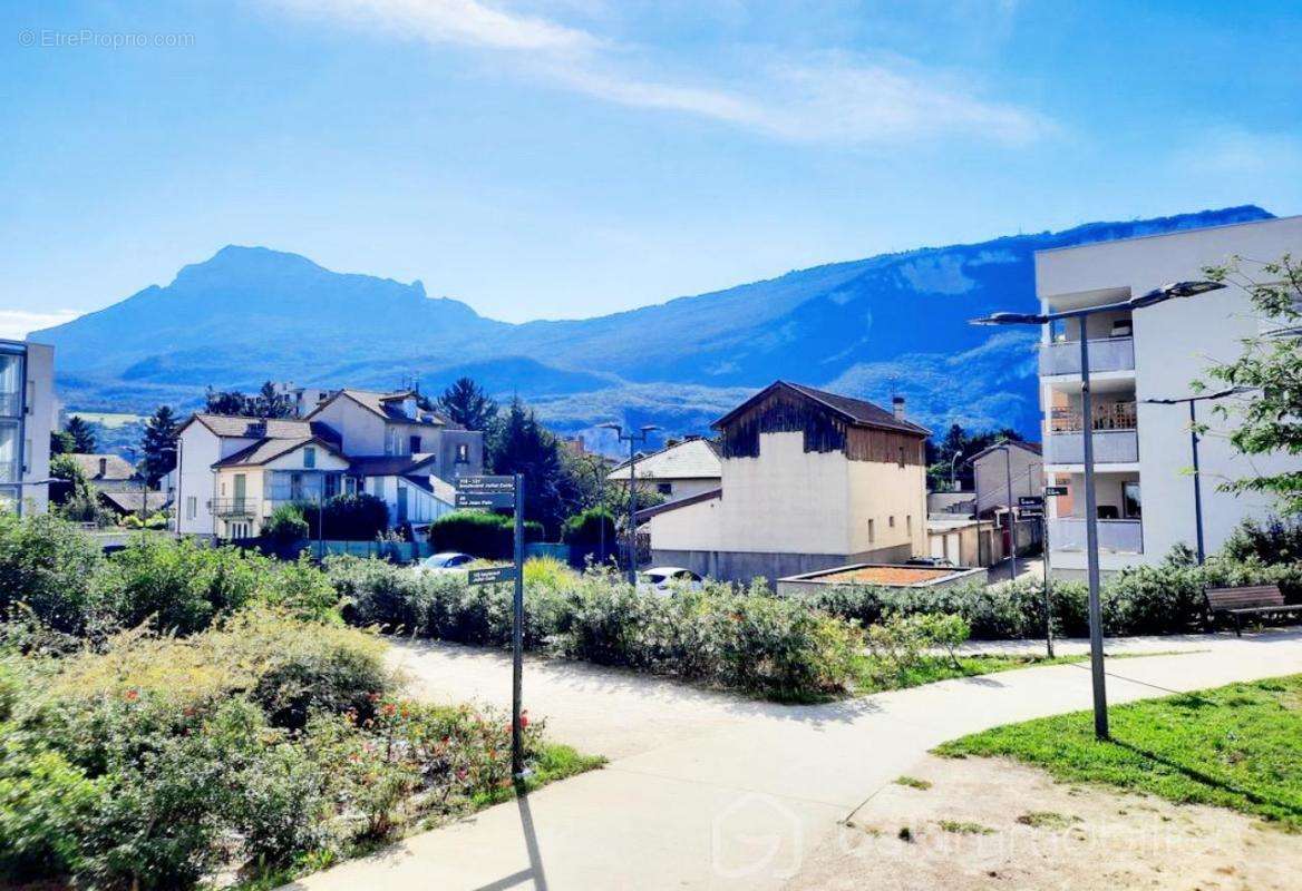 Appartement à FONTAINE