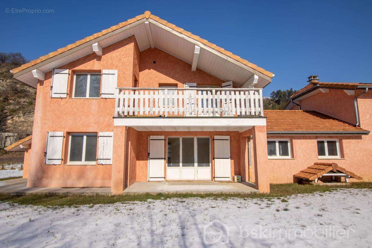 Maison à LA ROCHE-DES-ARNAUDS