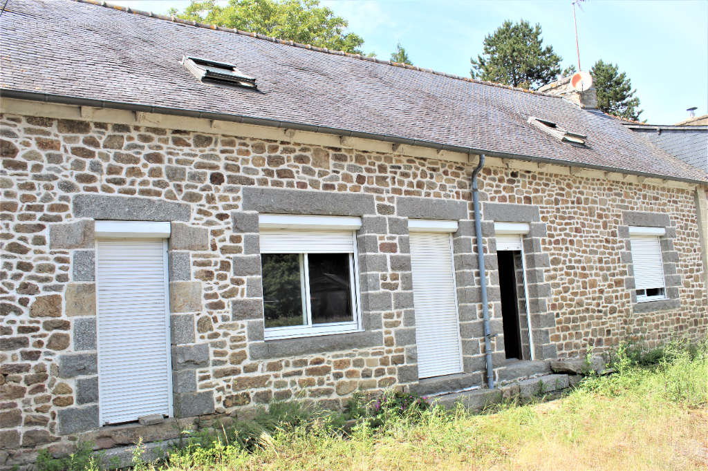 Maison à SAINT-CARREUC