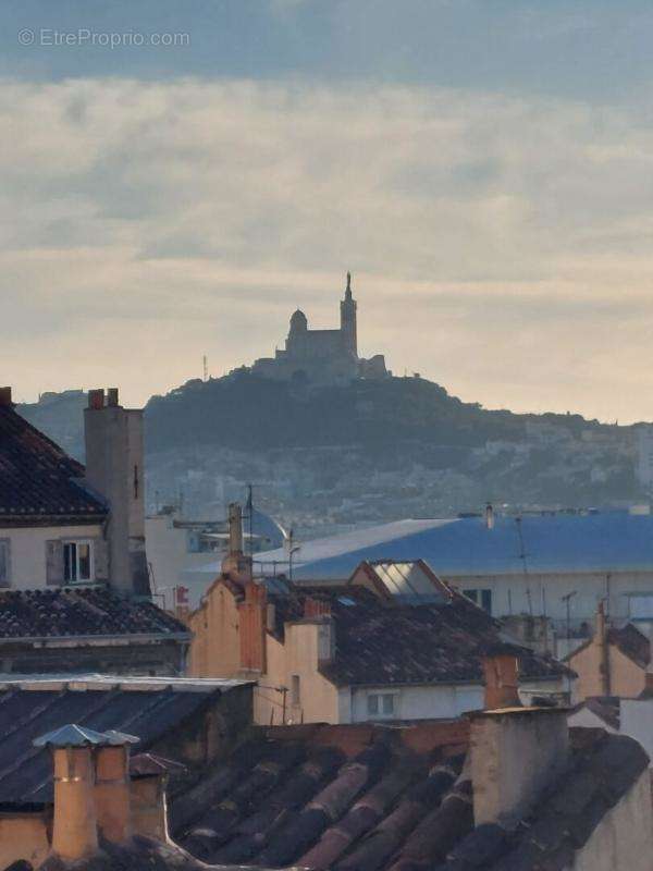 Appartement à MARSEILLE-1E