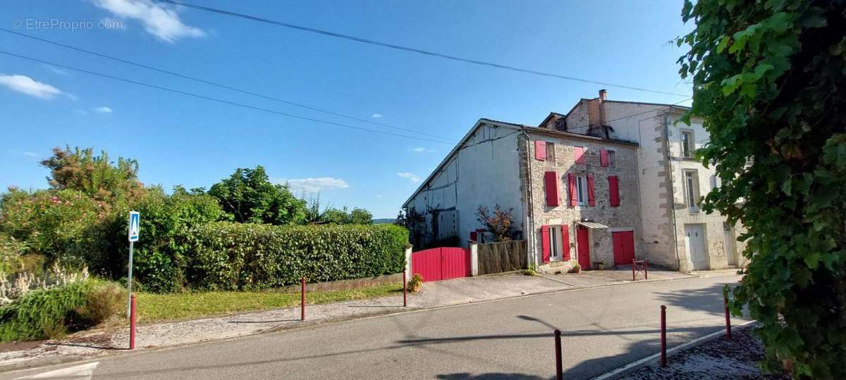 Maison à GRATELOUP-SAINT-GAYRAND