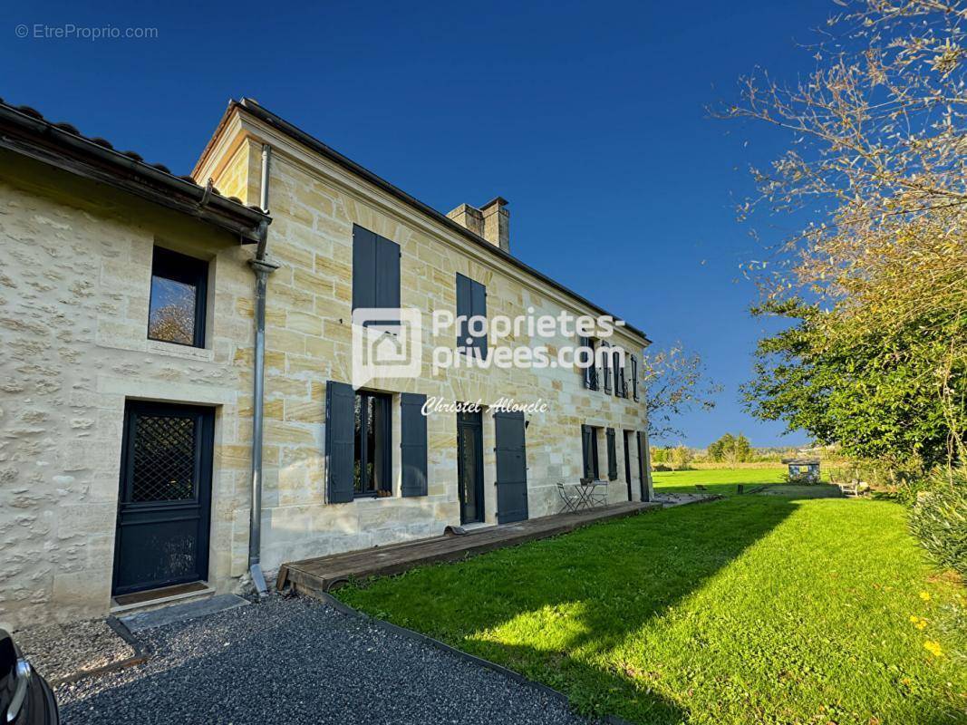 Maison à IZON