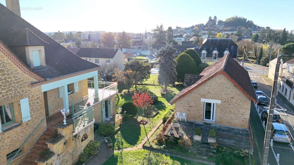 Maison à GOURDON