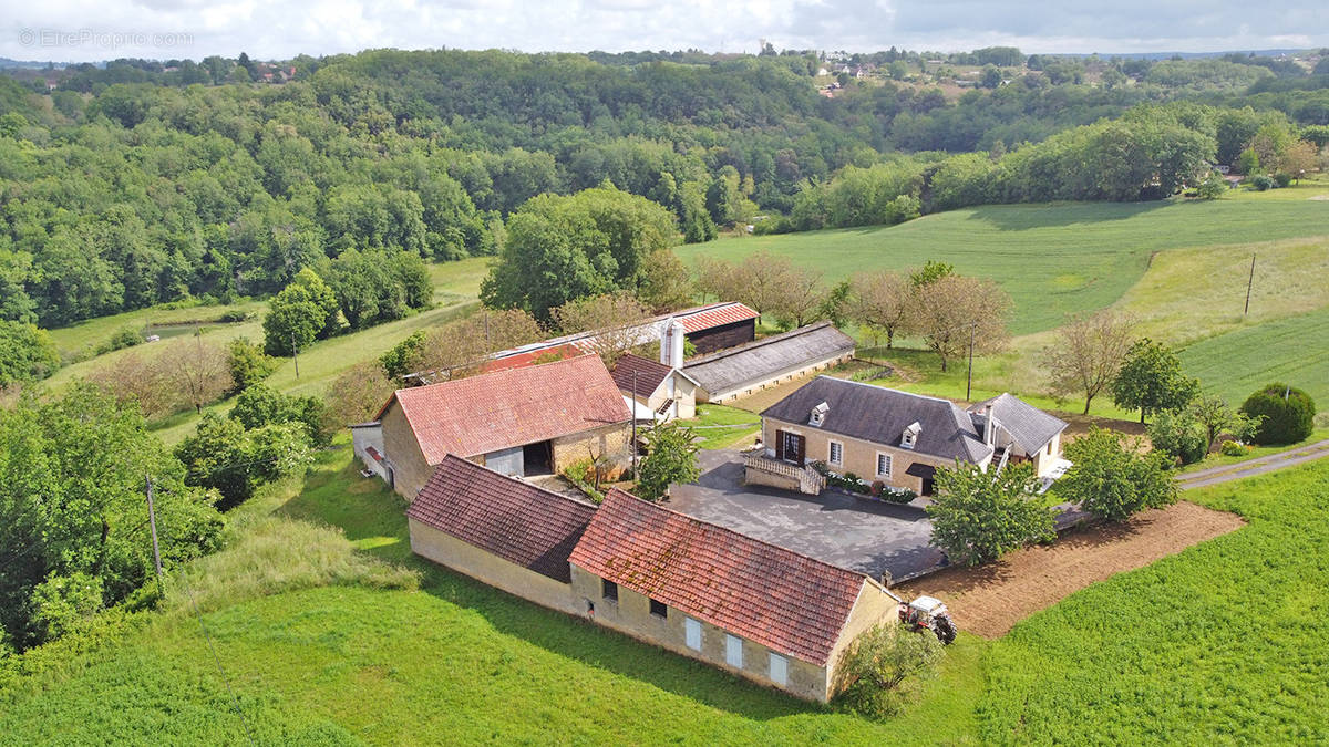 Maison à SALIGNAC-EYVIGUES