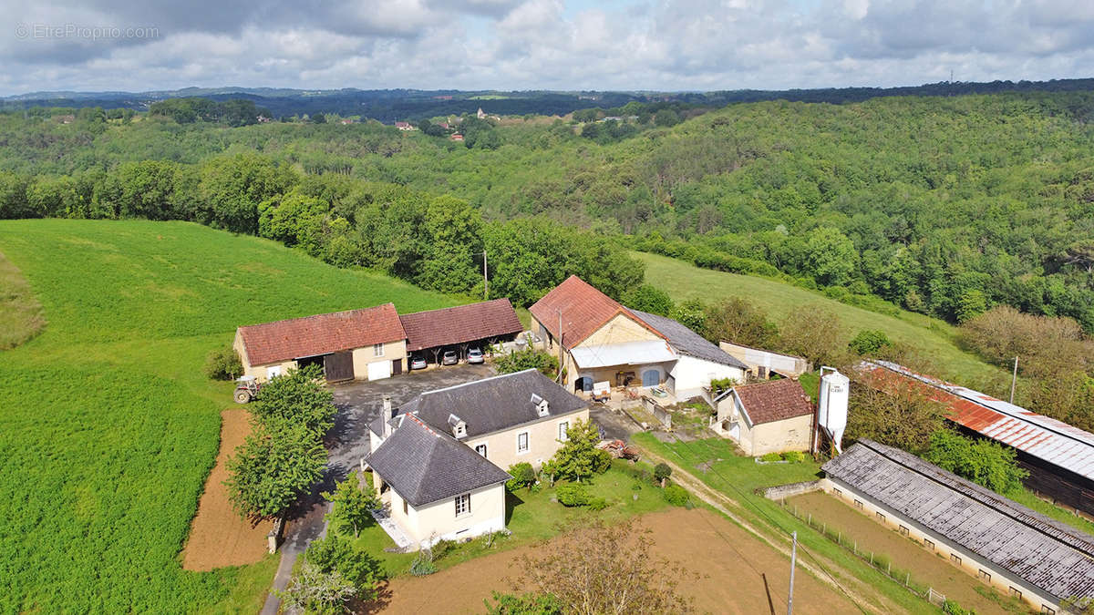 Maison à SALIGNAC-EYVIGUES