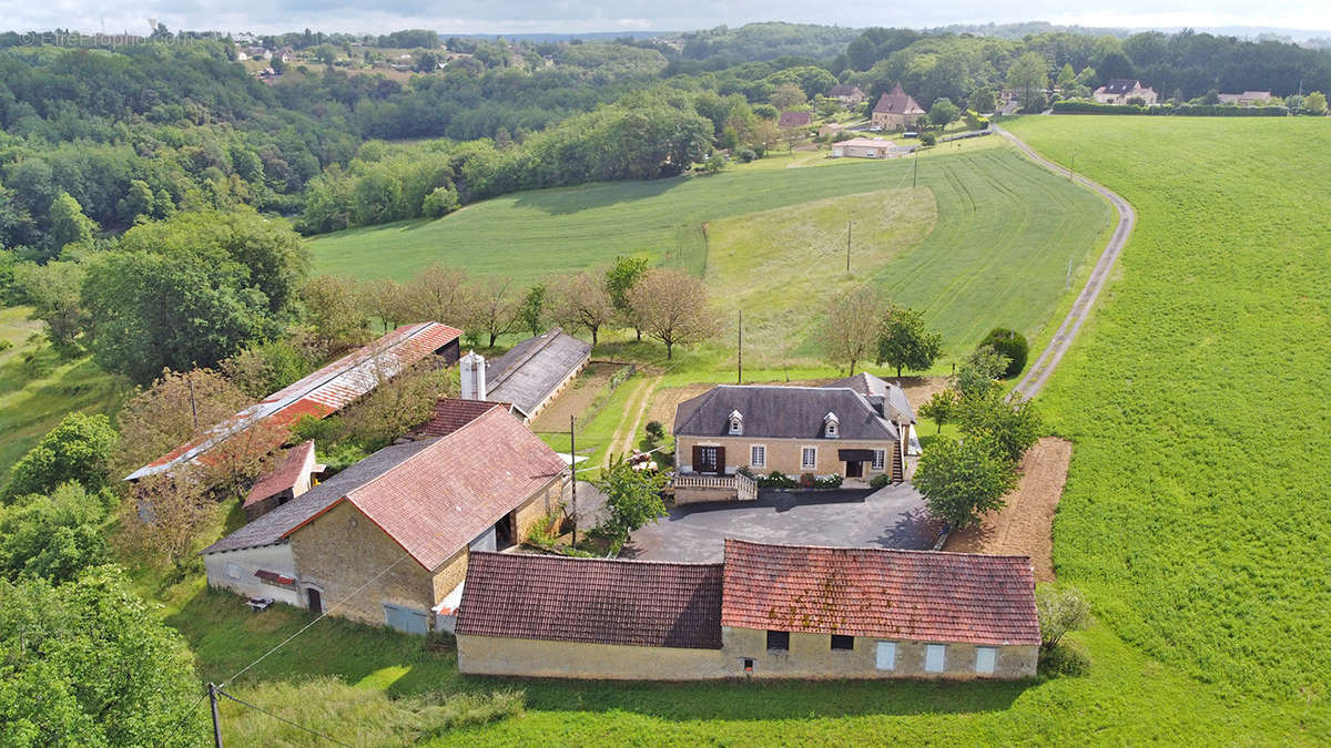 Maison à SALIGNAC-EYVIGUES