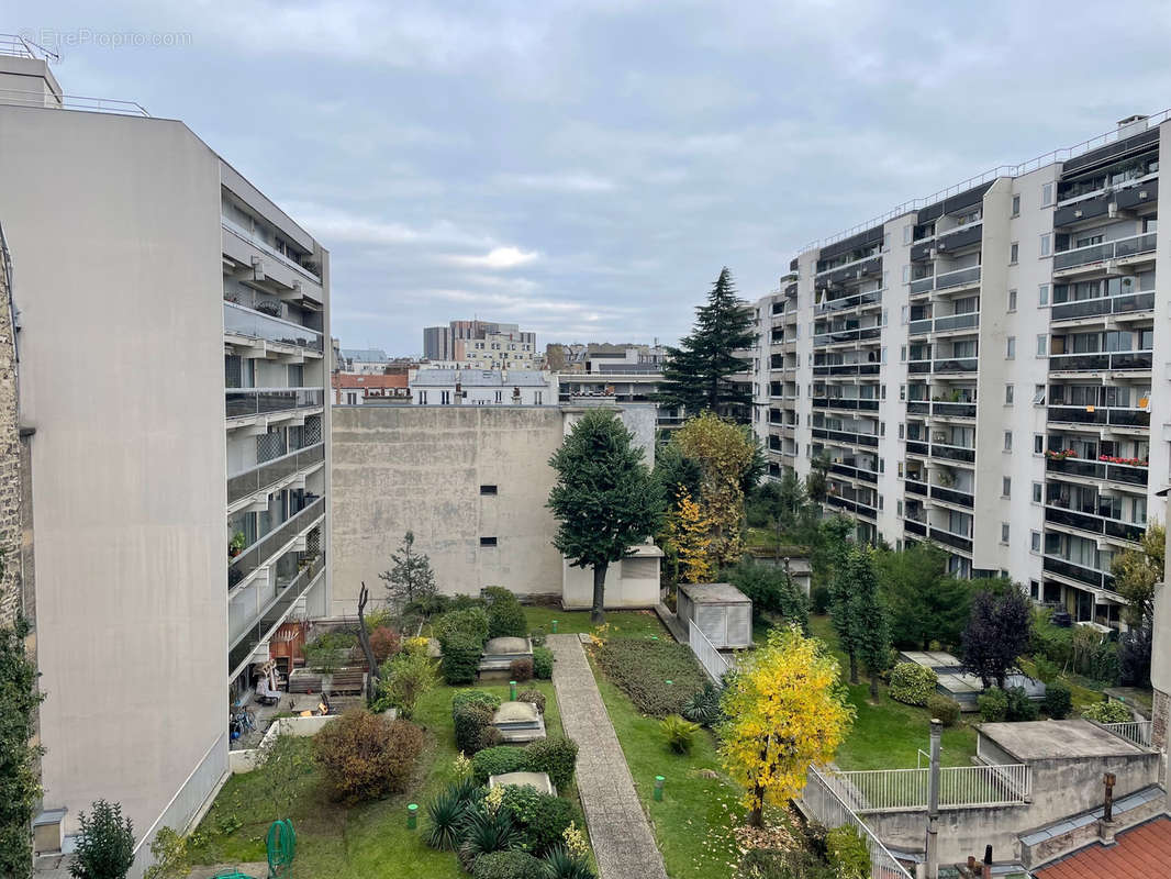 Appartement à PARIS-18E