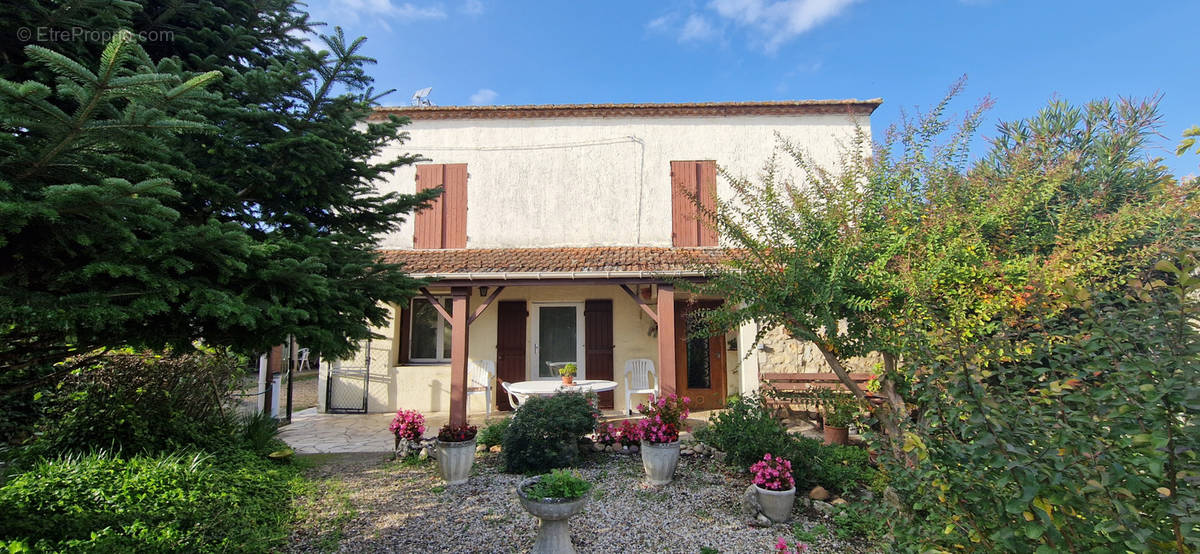 Maison à CERONS