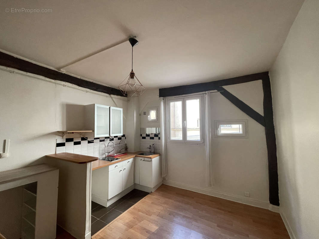 Appartement à PARIS-11E