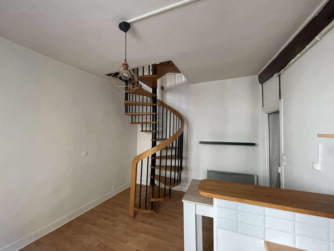 Appartement à PARIS-11E