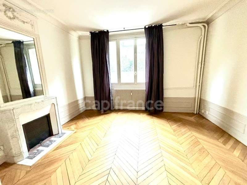 Appartement à PARIS-5E