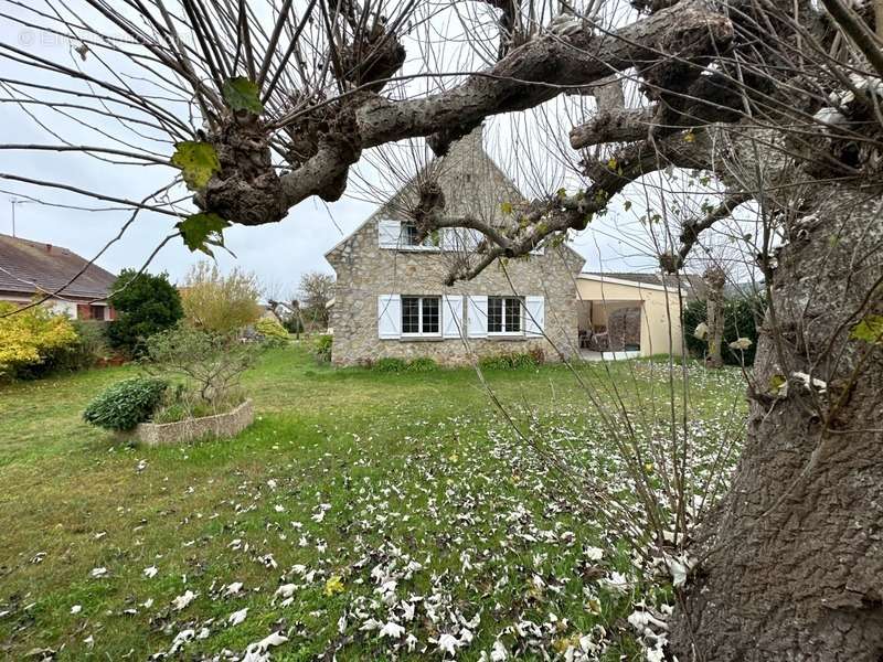 Maison à SAINT-GERMAIN-SUR-AY