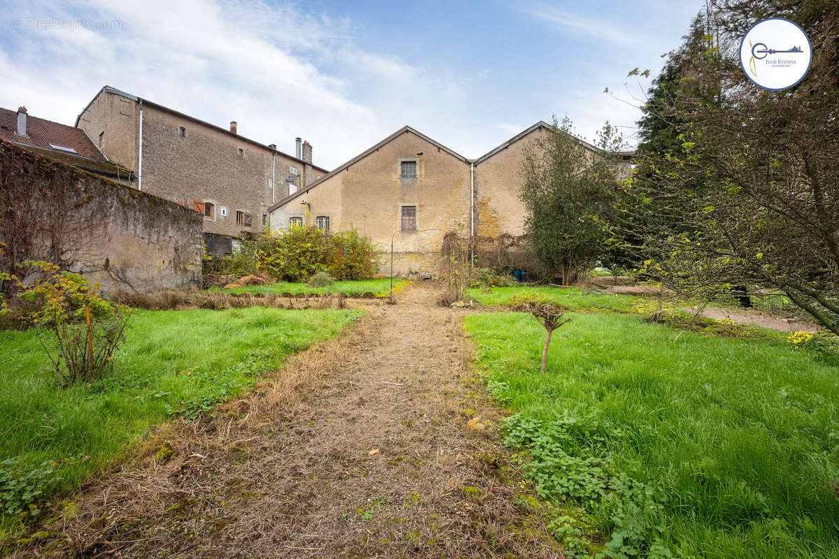 Appartement à DOMPAIRE