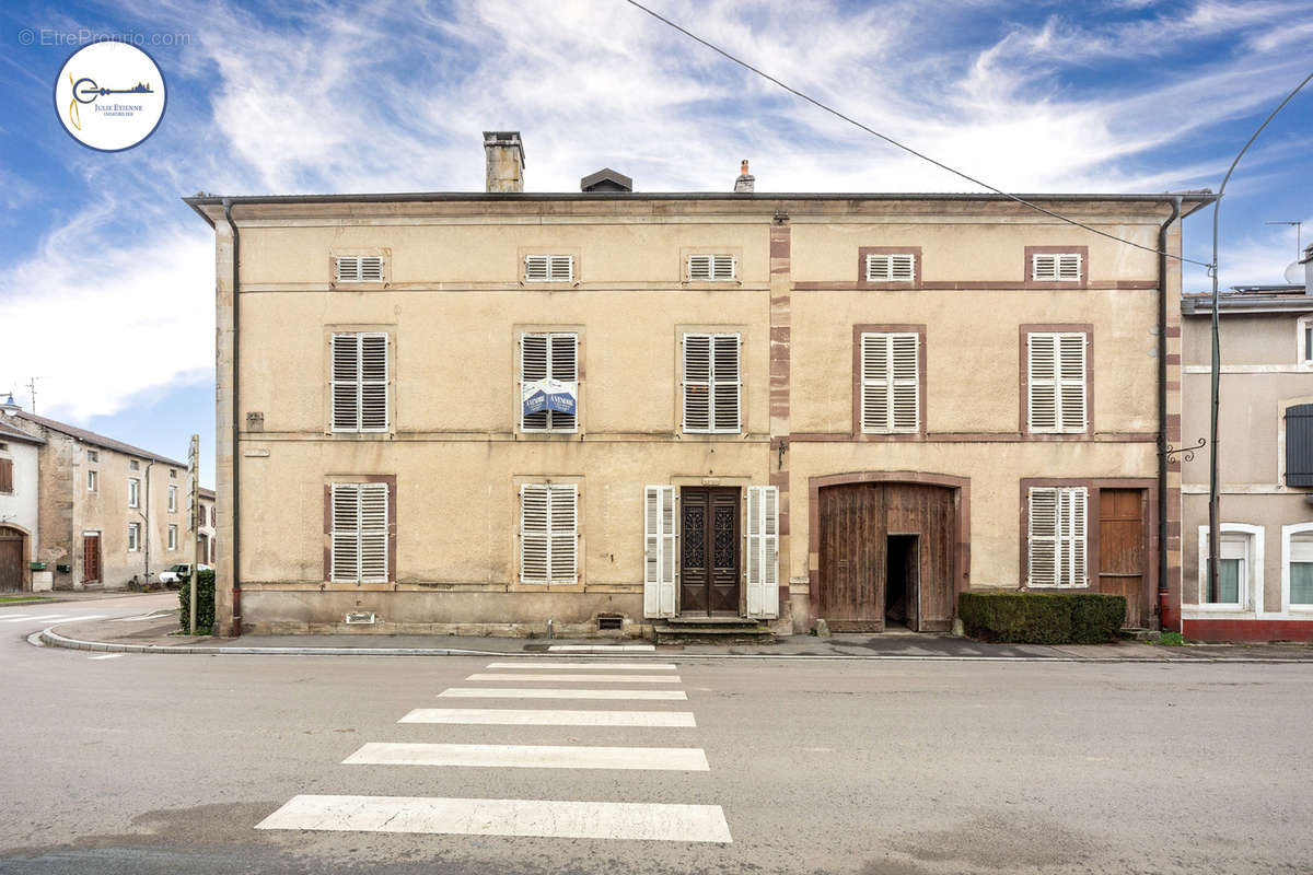 Appartement à DOMPAIRE