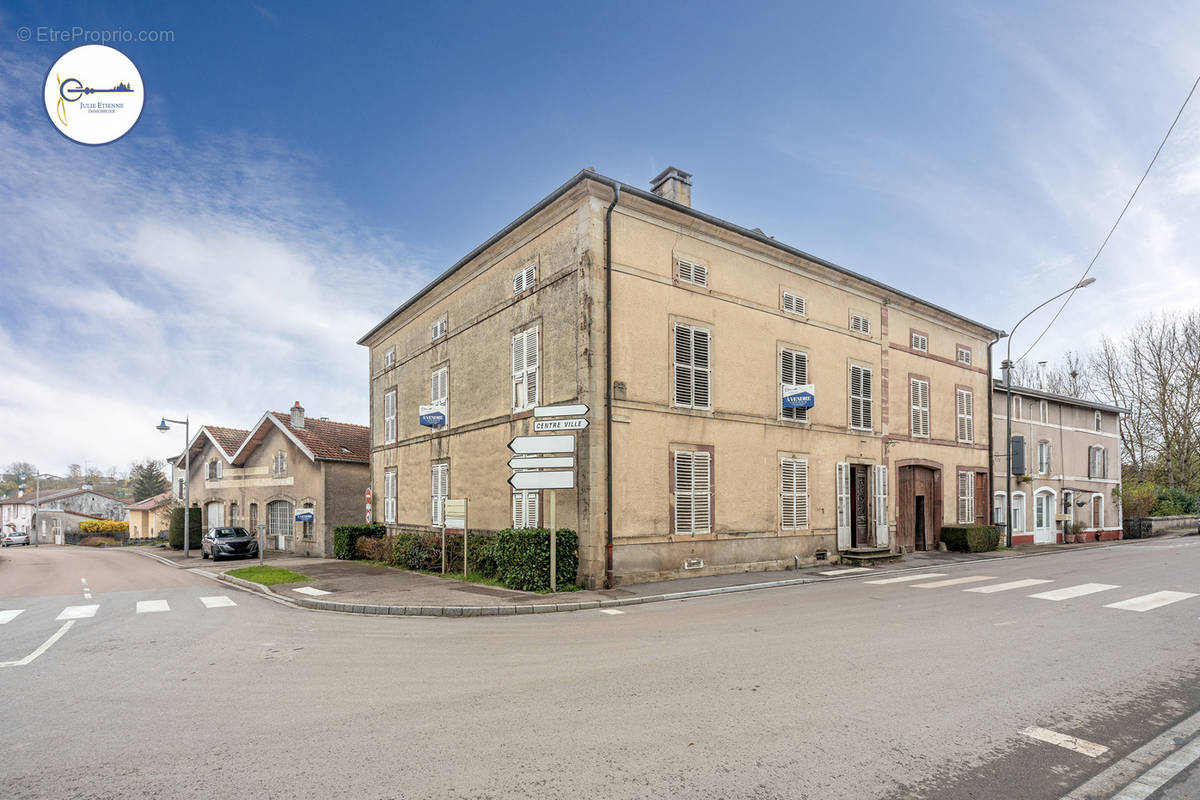 Appartement à DOMPAIRE